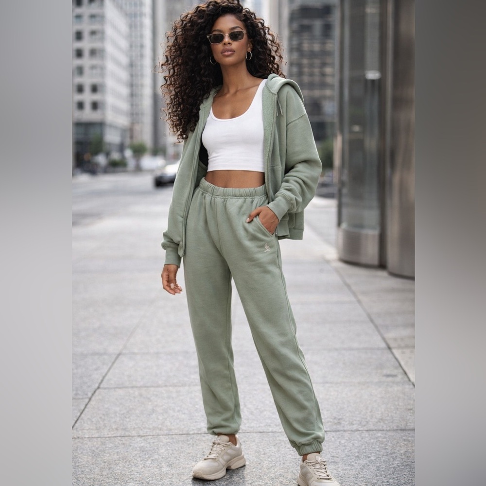 Kuwalla-Tee Joggers Laurel Green NWT